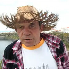 O GRANDE cantor e comediante Eduardo Mourato com a canção famosa 