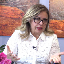 Nellie falando com Cristina Martins sobre a Lingua Portuguesa nas Escolas - June20_26 - #1